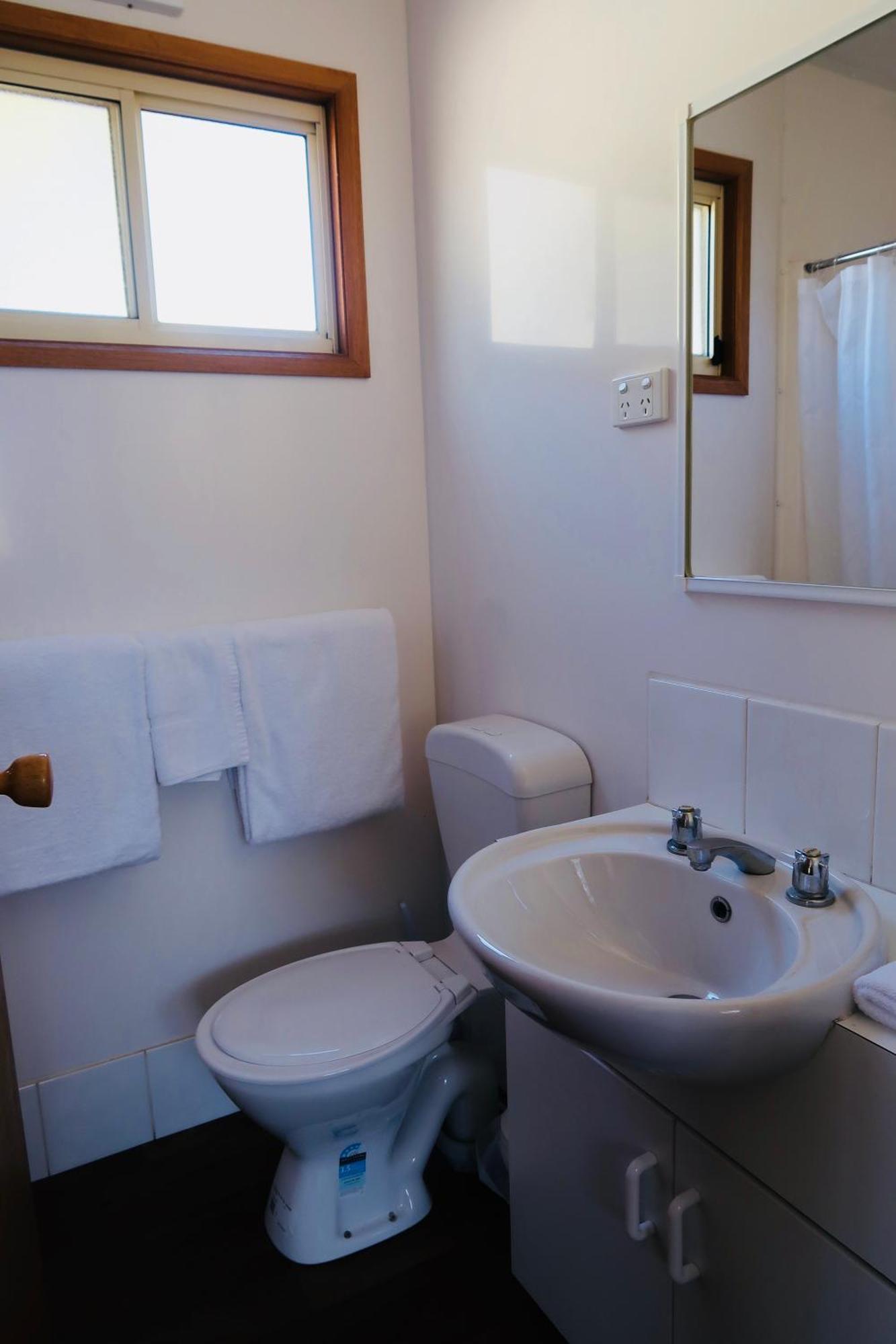 Euroa Caravan Park Hotel Room photo